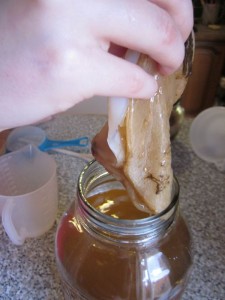 Removing_scoby